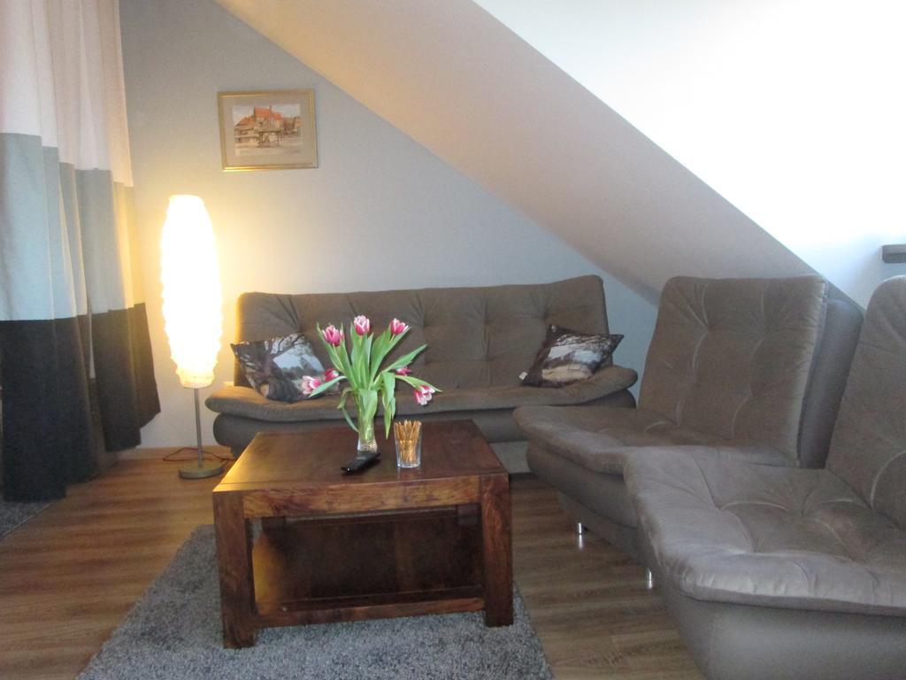 Apartamenty Przy Farze Kazimierz Dolny Ruang foto