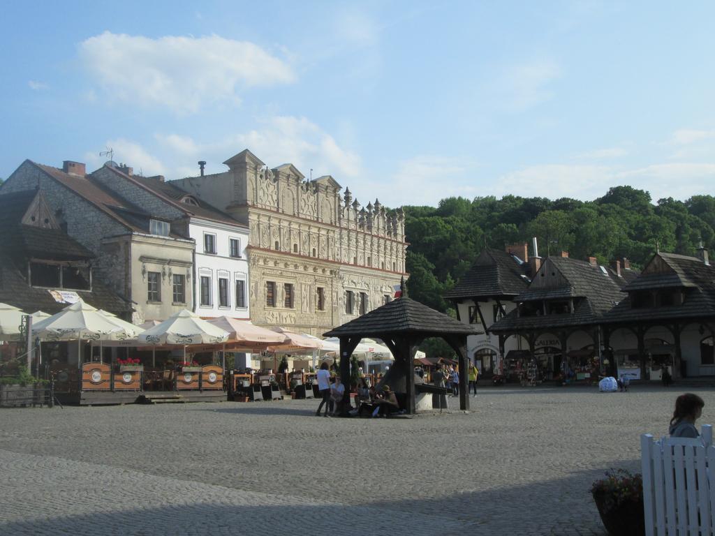 Apartamenty Przy Farze Kazimierz Dolny Bagian luar foto