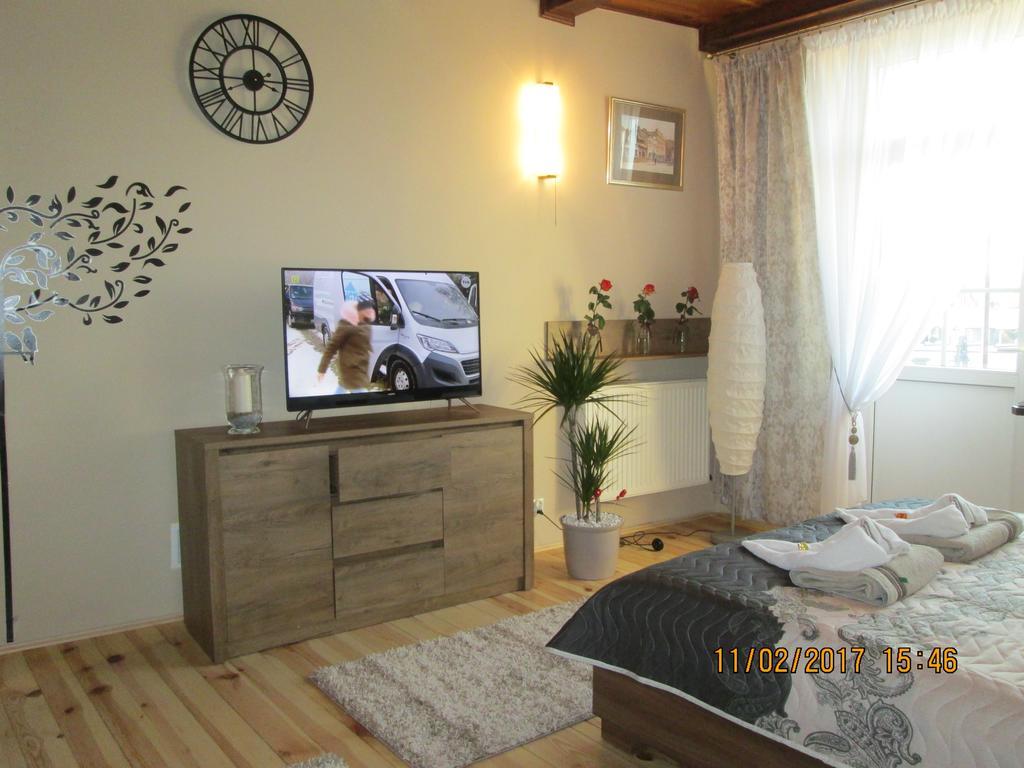 Apartamenty Przy Farze Kazimierz Dolny Bagian luar foto